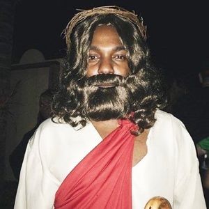 Meet your Posher, Raymond